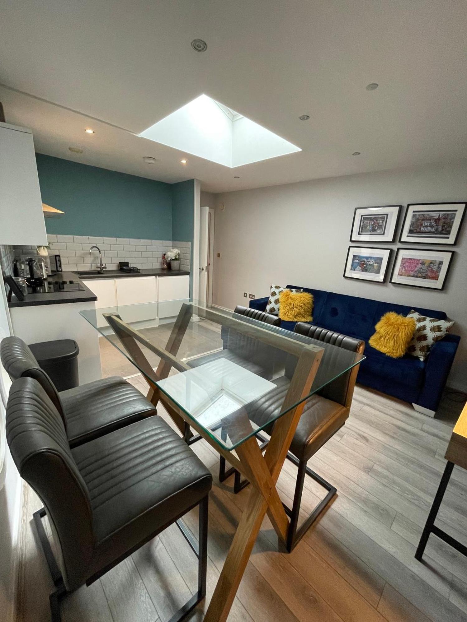 Align Lux Apartments, Liverpool City Centre Exterior photo